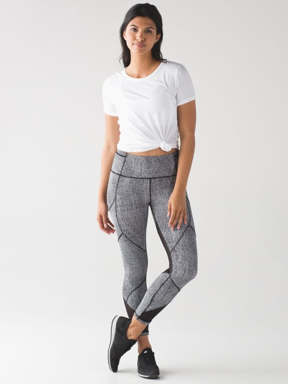 Lululemon Outrun Tight in Fall Net White Black / Black
